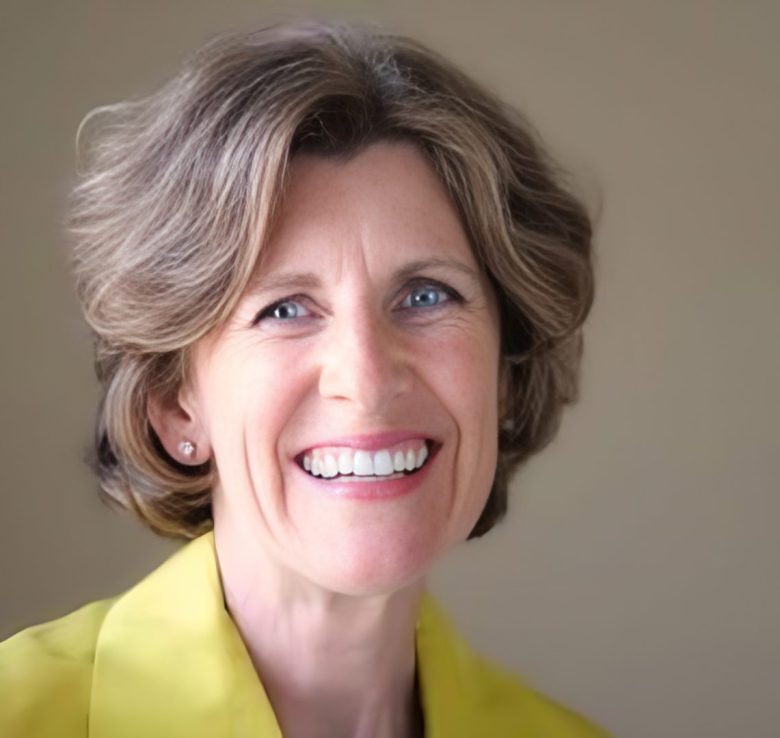 Dr. Anne Pfarrer-Dazen